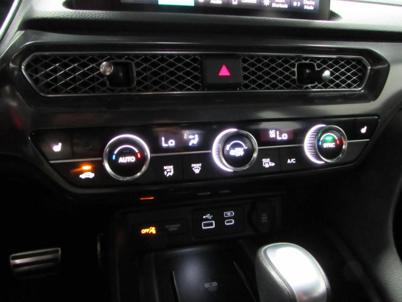 Acura Integra Vehicle Full-screen Gallery Image 29