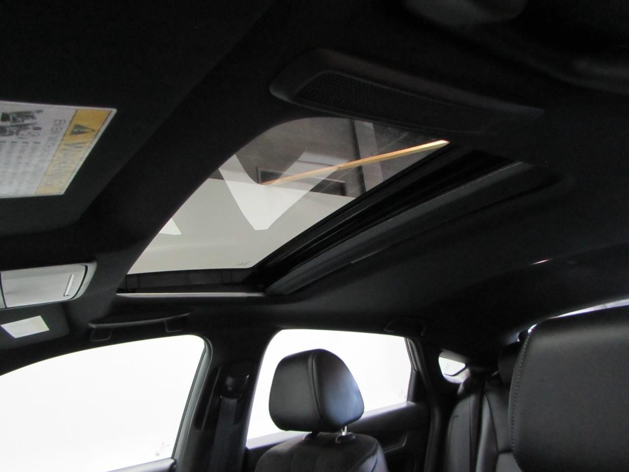 Acura Integra Vehicle Full-screen Gallery Image 31