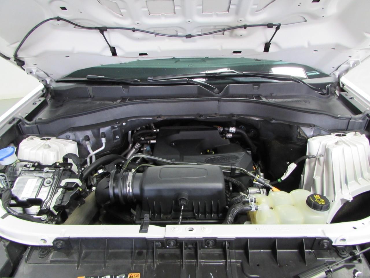 Ford Explorer Vehicle Full-screen Gallery Image 10