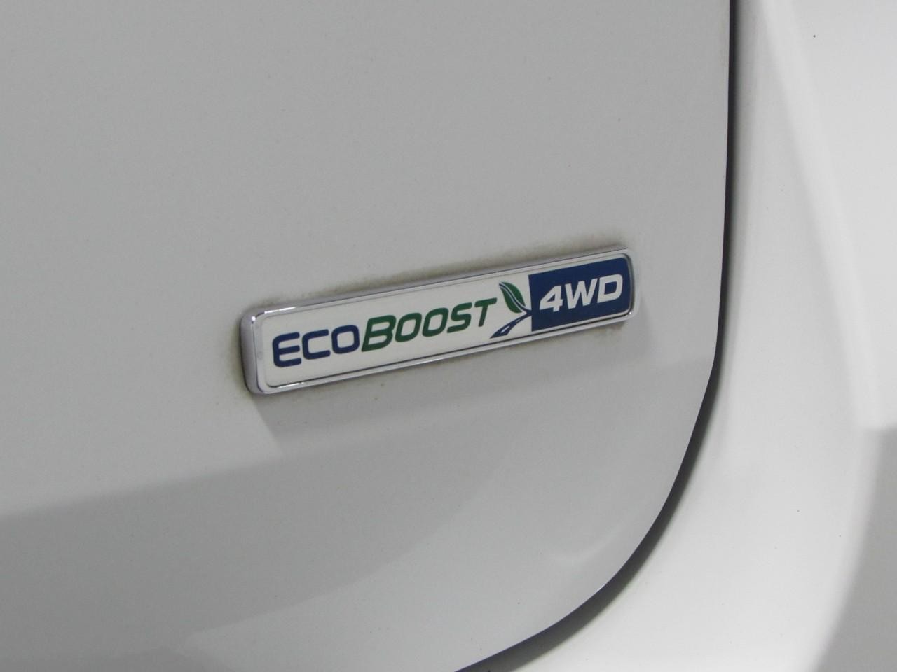 Ford Explorer Vehicle Full-screen Gallery Image 37