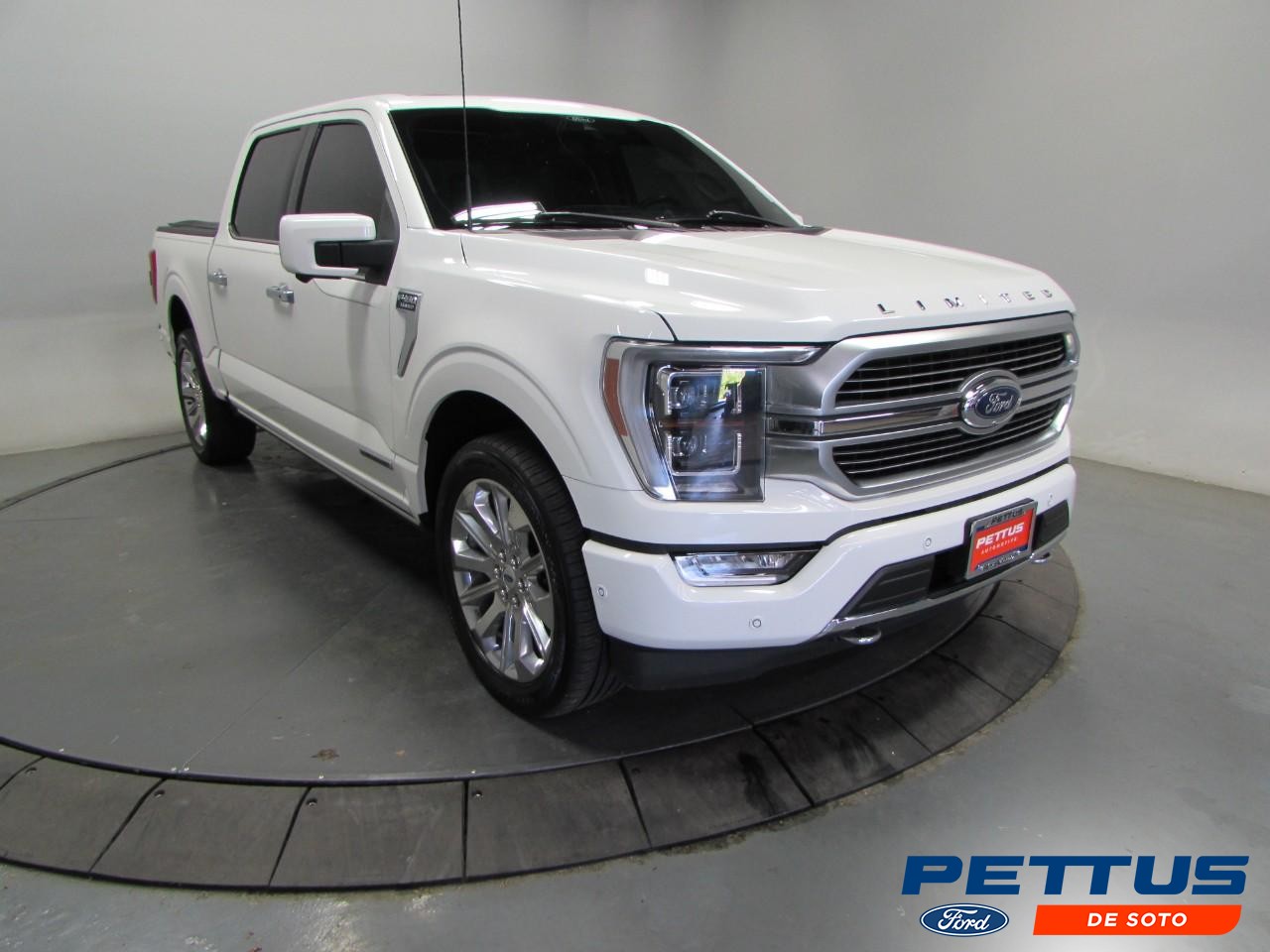 Ford F-150 Vehicle Full-screen Gallery Image 01