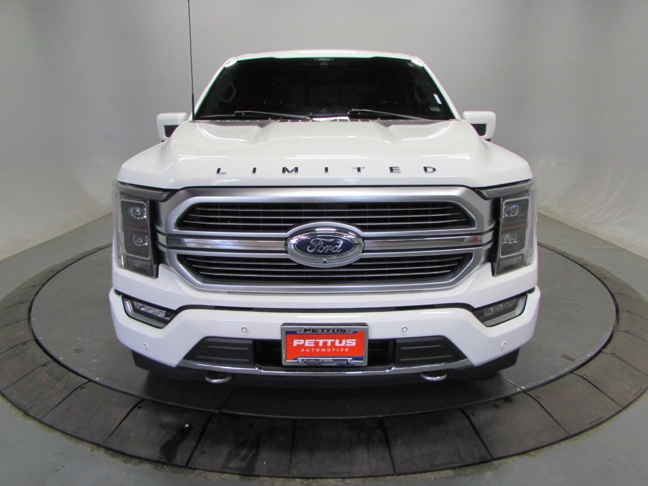 Ford F-150 Vehicle Full-screen Gallery Image 02