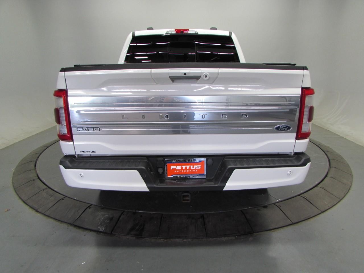 Ford F-150 Vehicle Full-screen Gallery Image 06