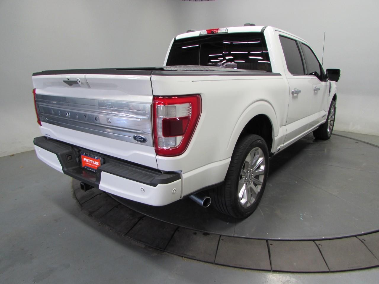 Ford F-150 Vehicle Full-screen Gallery Image 07