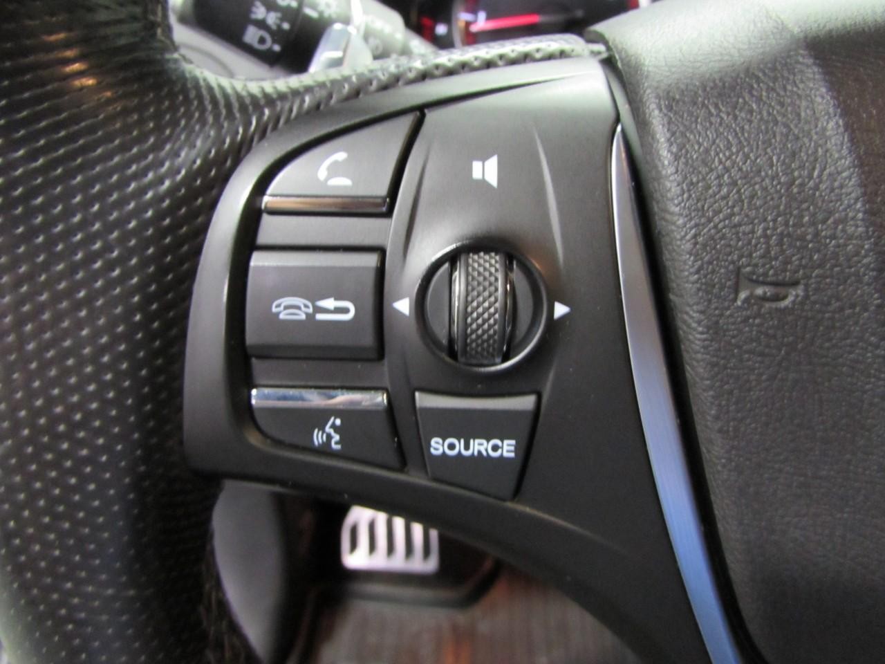 Acura MDX Vehicle Full-screen Gallery Image 25