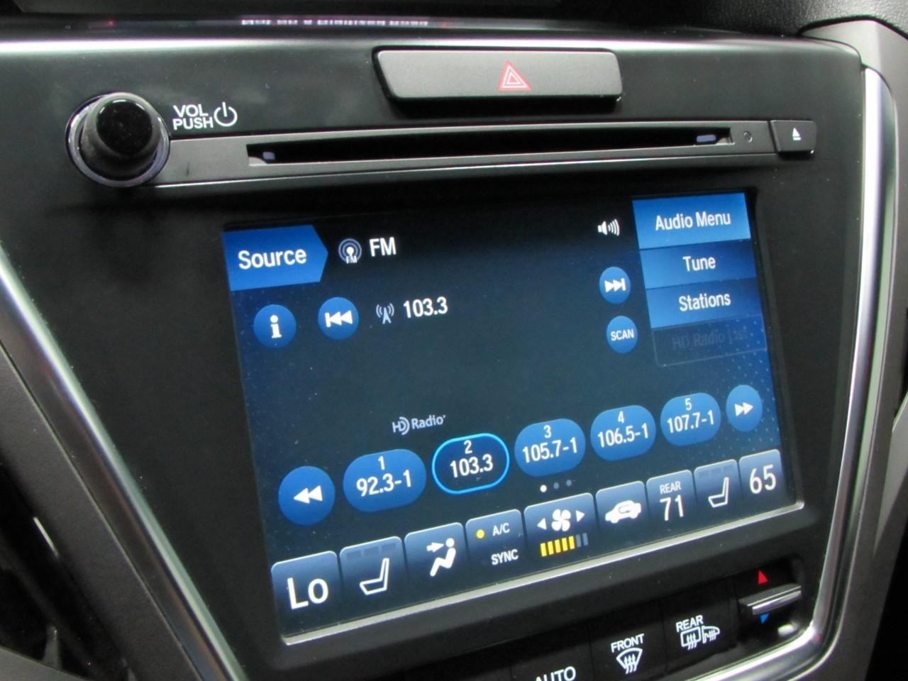 Acura MDX Vehicle Full-screen Gallery Image 29