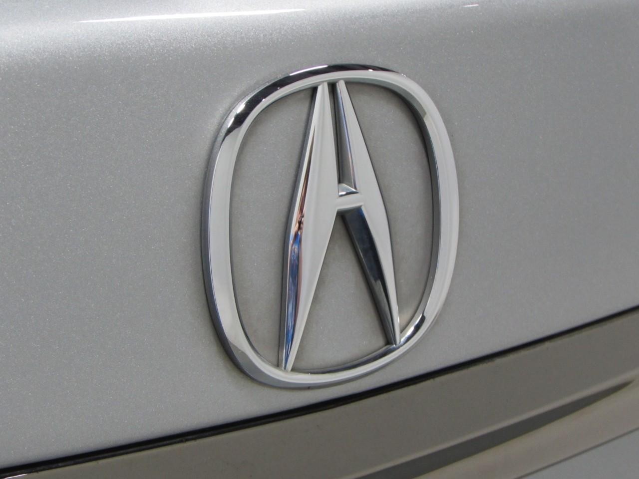 Acura MDX Vehicle Full-screen Gallery Image 34