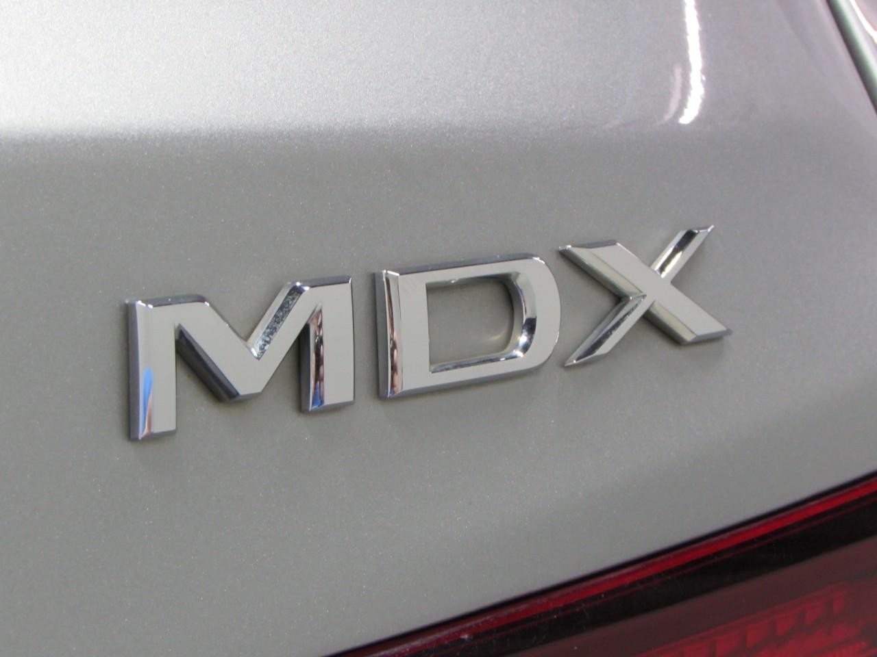 Acura MDX Vehicle Full-screen Gallery Image 35