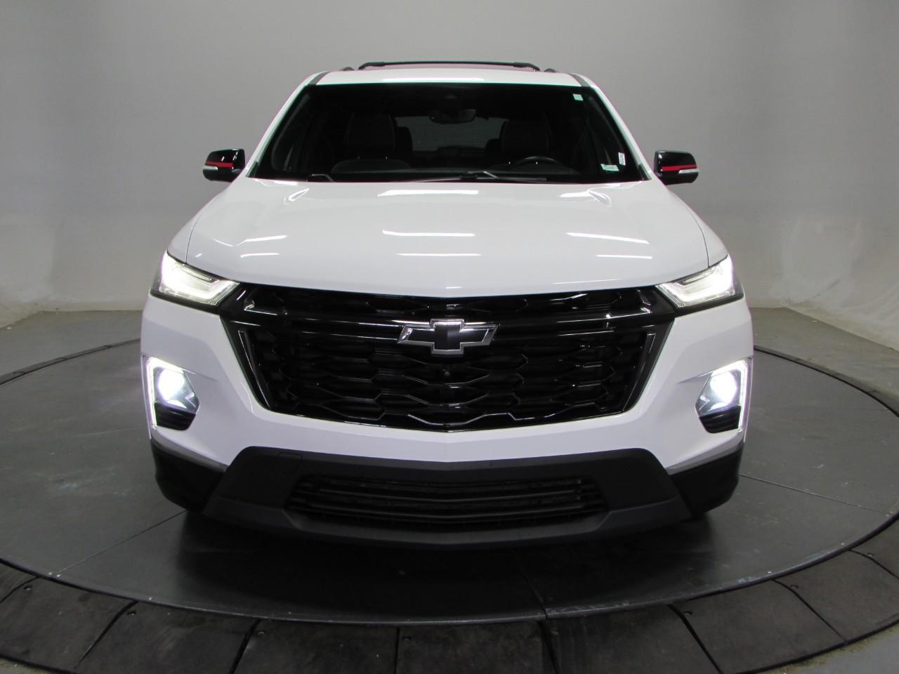 Chevrolet Traverse Vehicle Full-screen Gallery Image 02