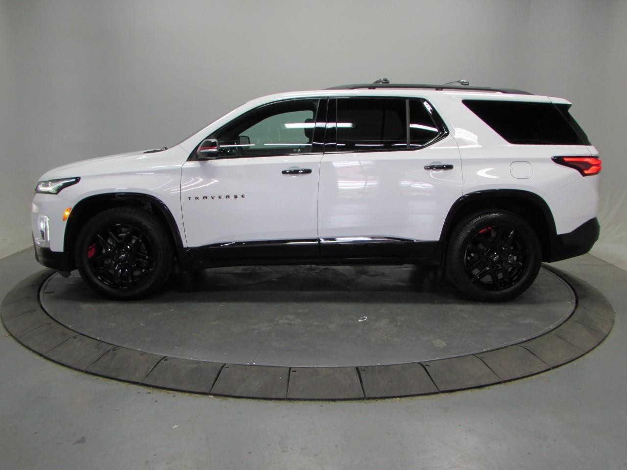 Chevrolet Traverse Vehicle Full-screen Gallery Image 04