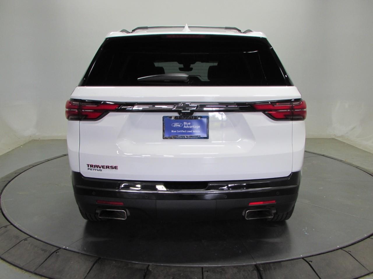 Chevrolet Traverse Vehicle Full-screen Gallery Image 06