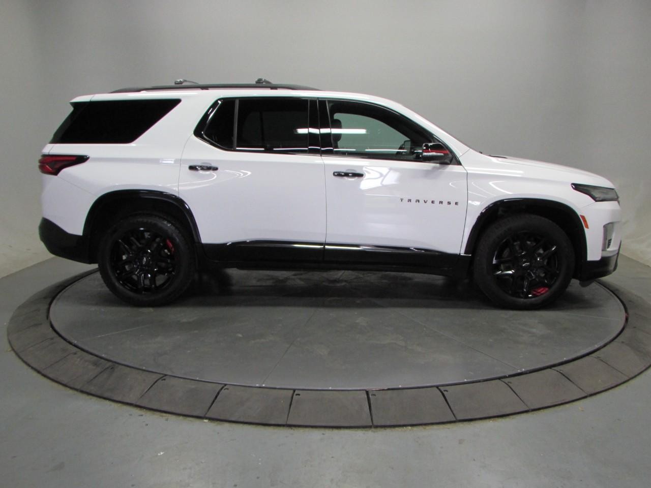Chevrolet Traverse Vehicle Full-screen Gallery Image 08