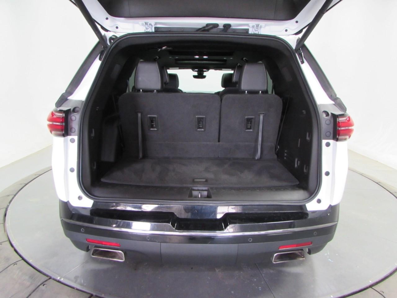Chevrolet Traverse Vehicle Full-screen Gallery Image 11