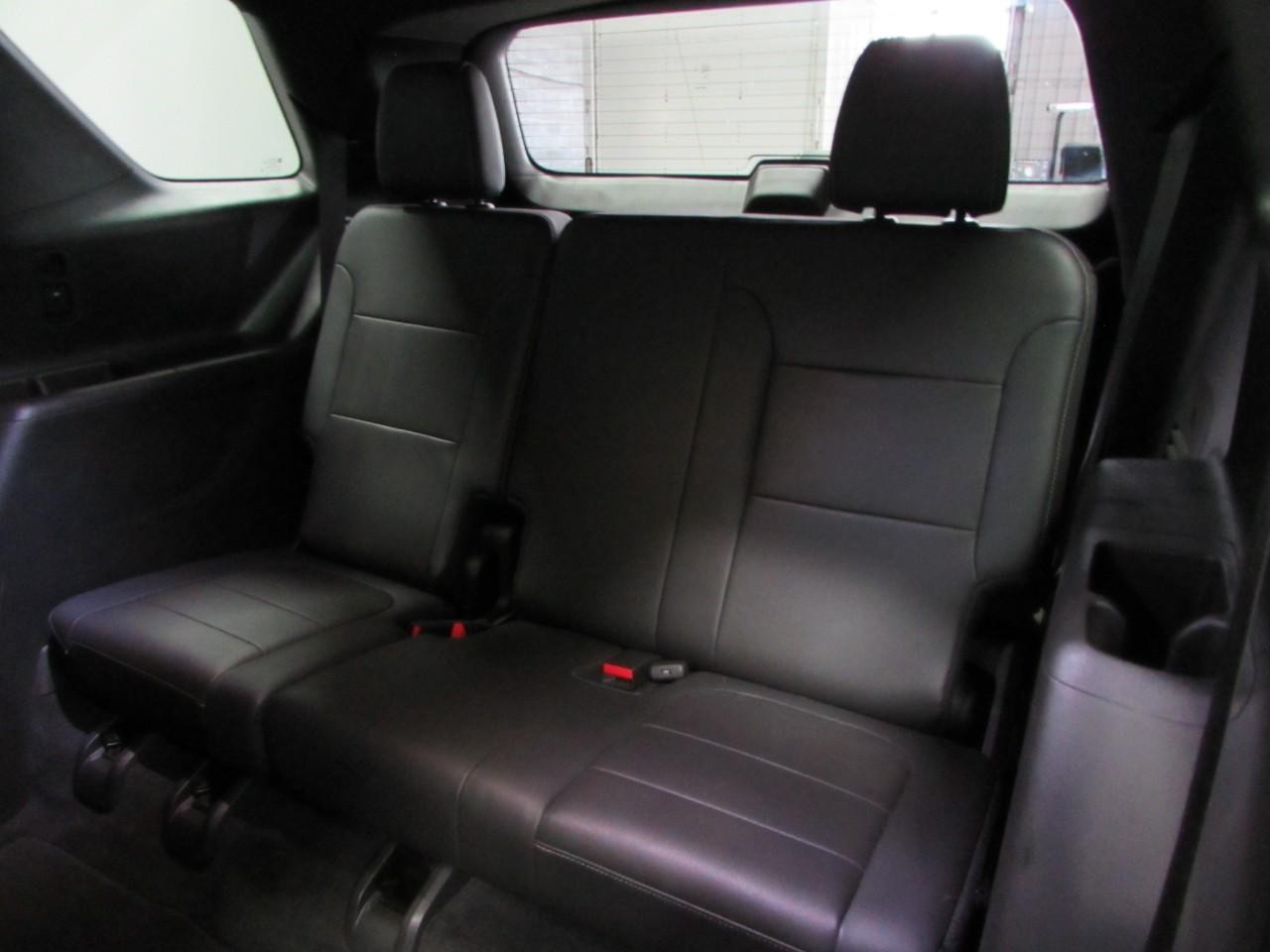 Chevrolet Traverse Vehicle Full-screen Gallery Image 16
