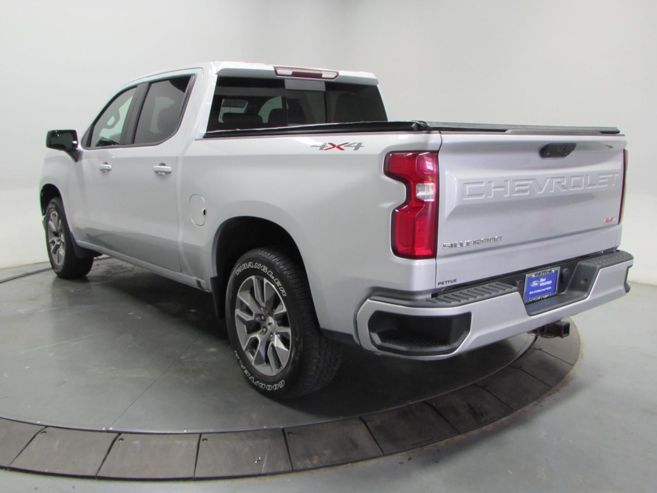 Chevrolet Silverado 1500 Vehicle Full-screen Gallery Image 05
