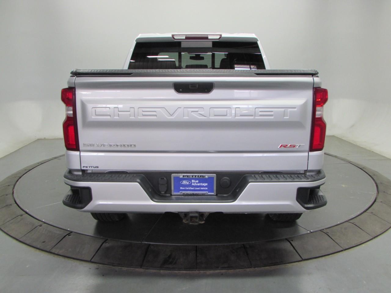 Chevrolet Silverado 1500 Vehicle Full-screen Gallery Image 06
