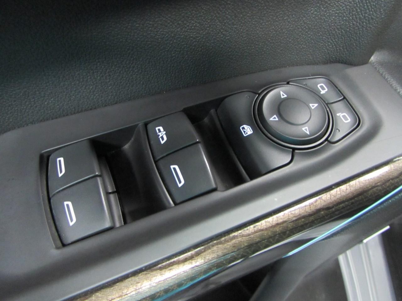 Chevrolet Silverado 1500 Vehicle Full-screen Gallery Image 20