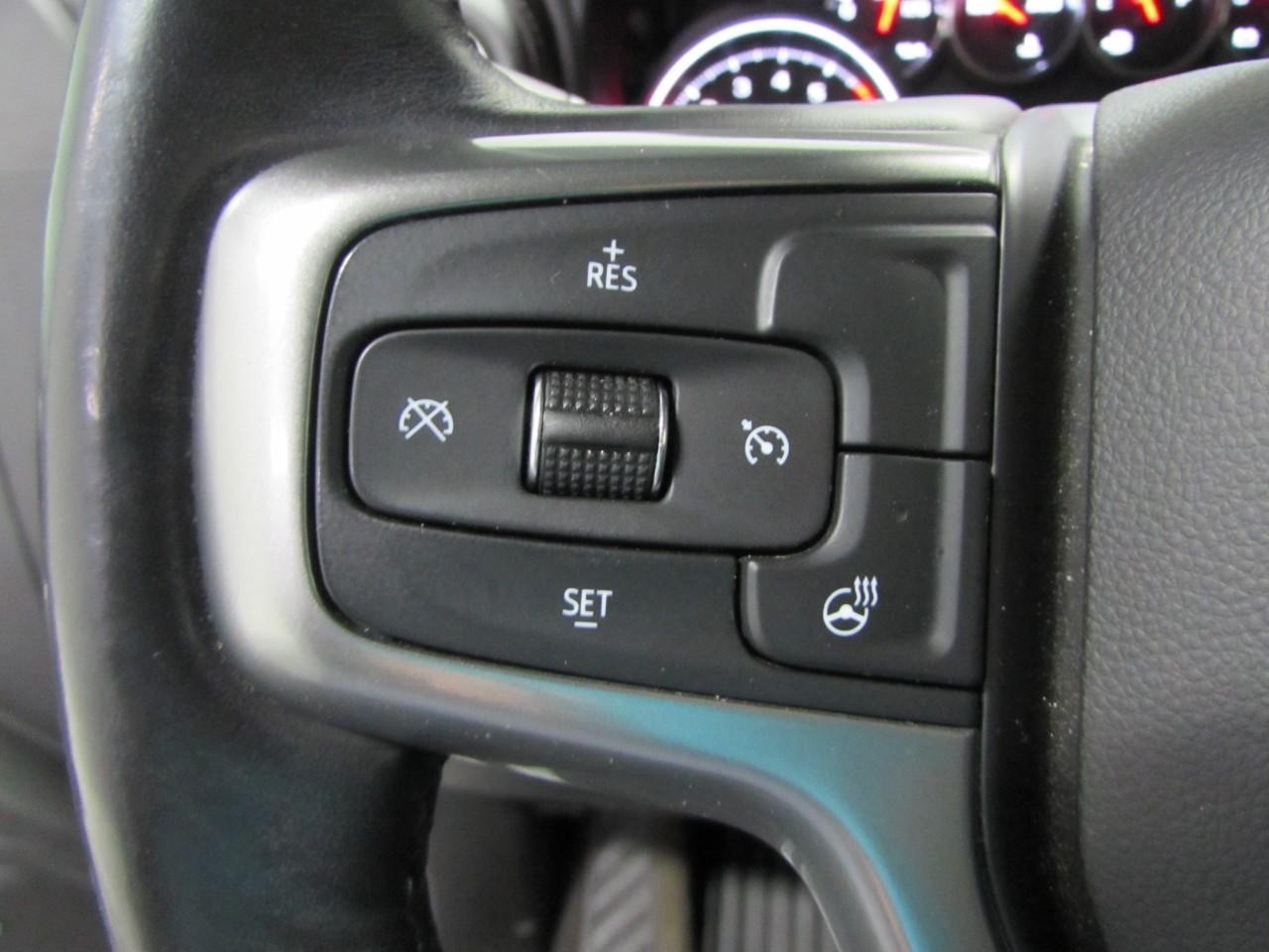 Chevrolet Silverado 1500 Vehicle Full-screen Gallery Image 24