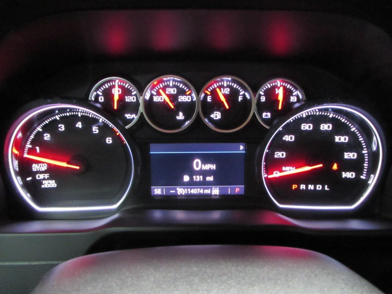 Chevrolet Silverado 1500 Vehicle Full-screen Gallery Image 26