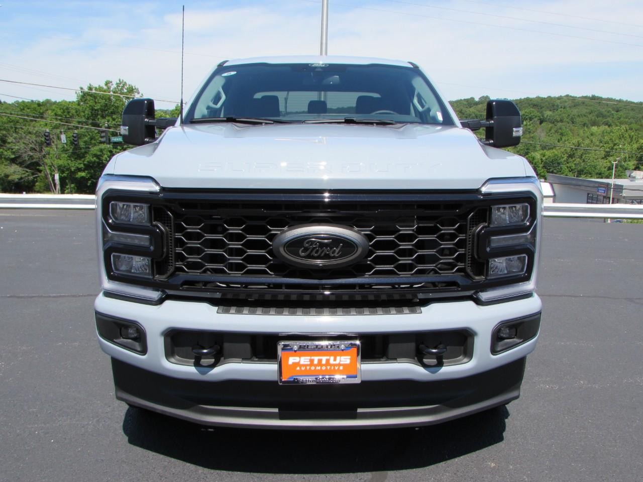 2026 Avalanche Ford Super Duty F-350 SRW Lariat 4X4 Truck