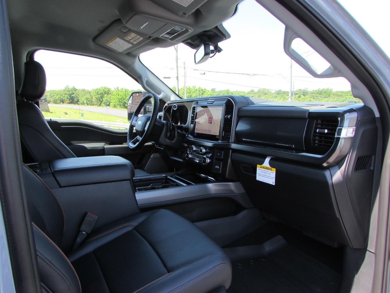 2026 Avalanche Ford Super Duty F-350 SRW Lariat 4X4 Truck