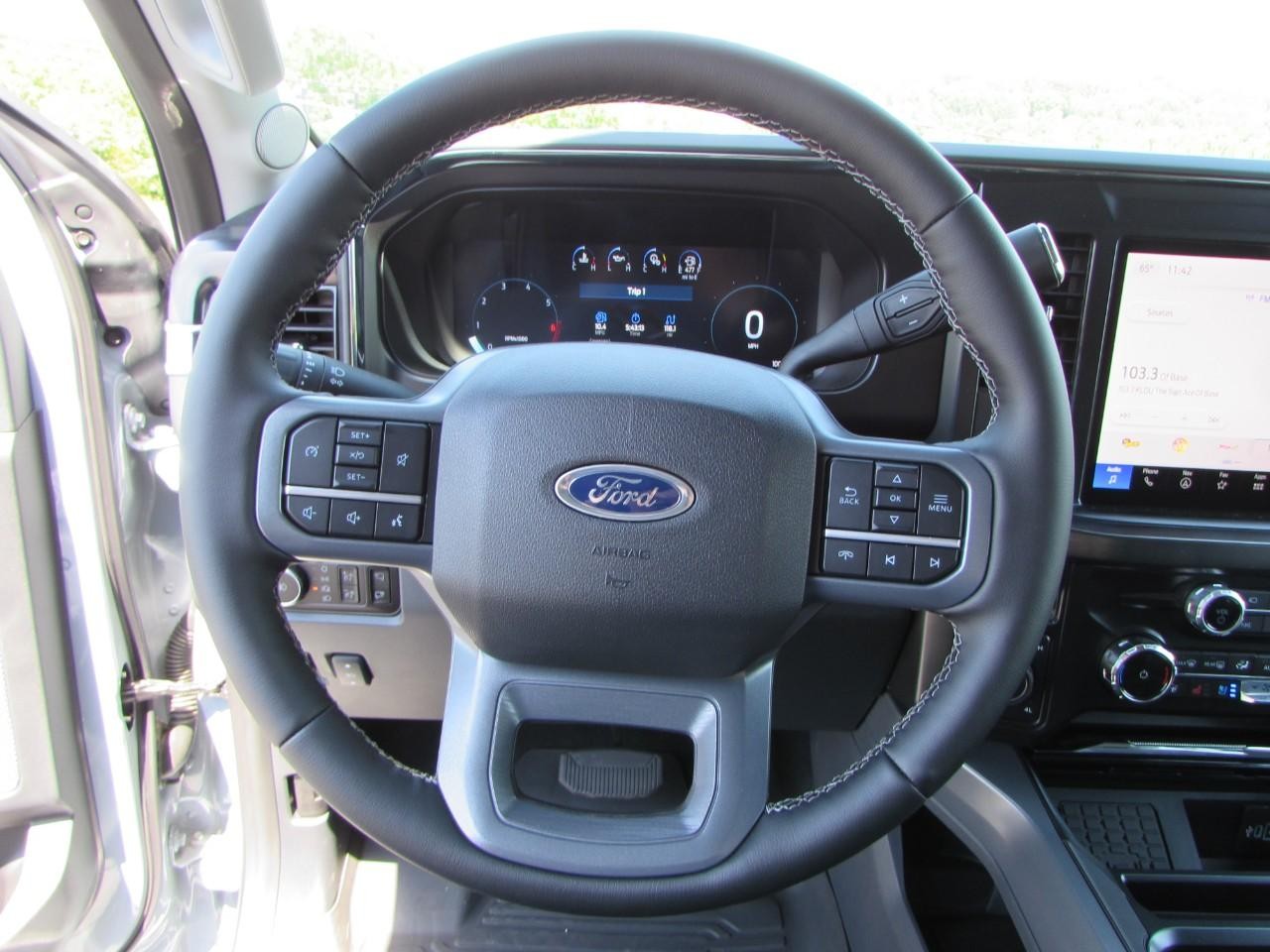 2026 Avalanche Ford Super Duty F-350 SRW Lariat 4X4 Truck