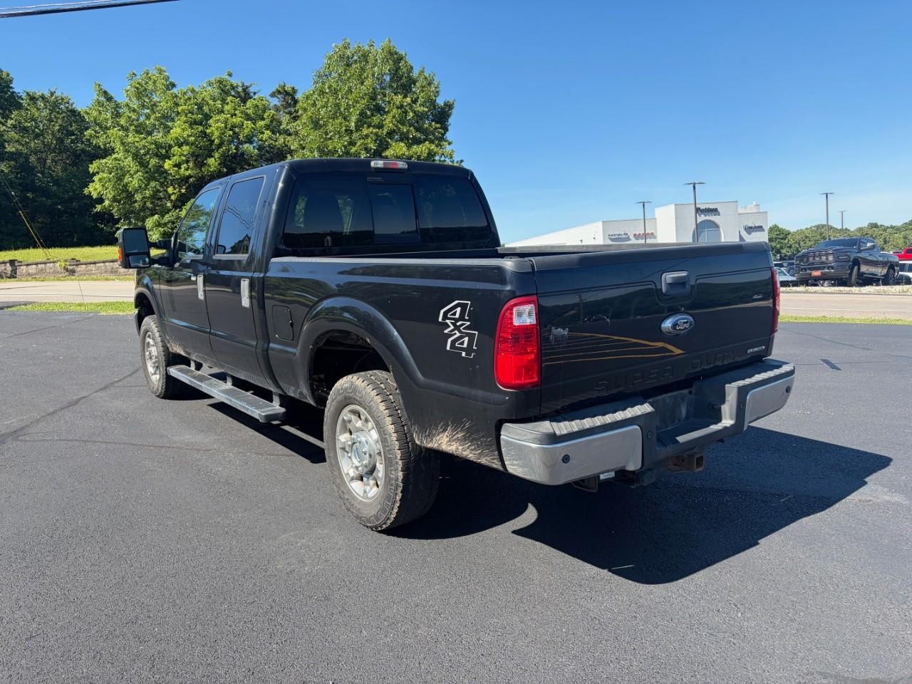 2016 SHADOW BLA Ford Super Duty F-250 SRW XLT 4X4 Truck