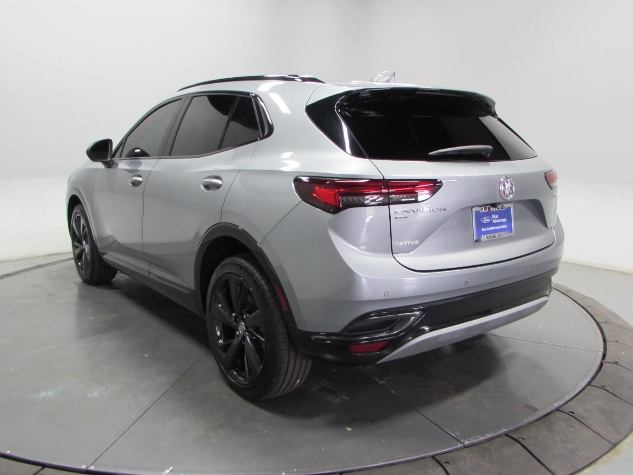 Buick Envision Vehicle Full-screen Gallery Image 05