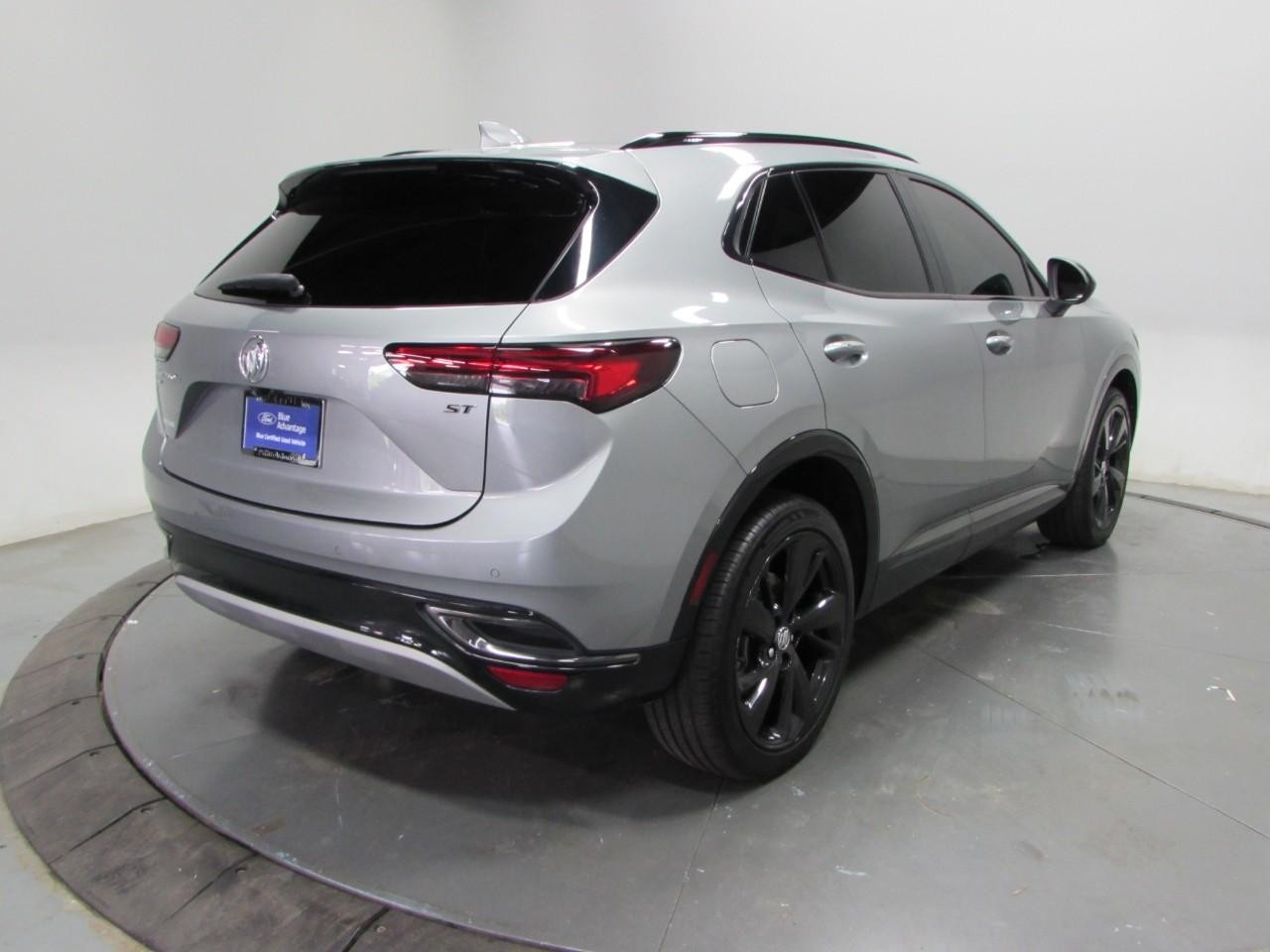 Buick Envision Vehicle Full-screen Gallery Image 07