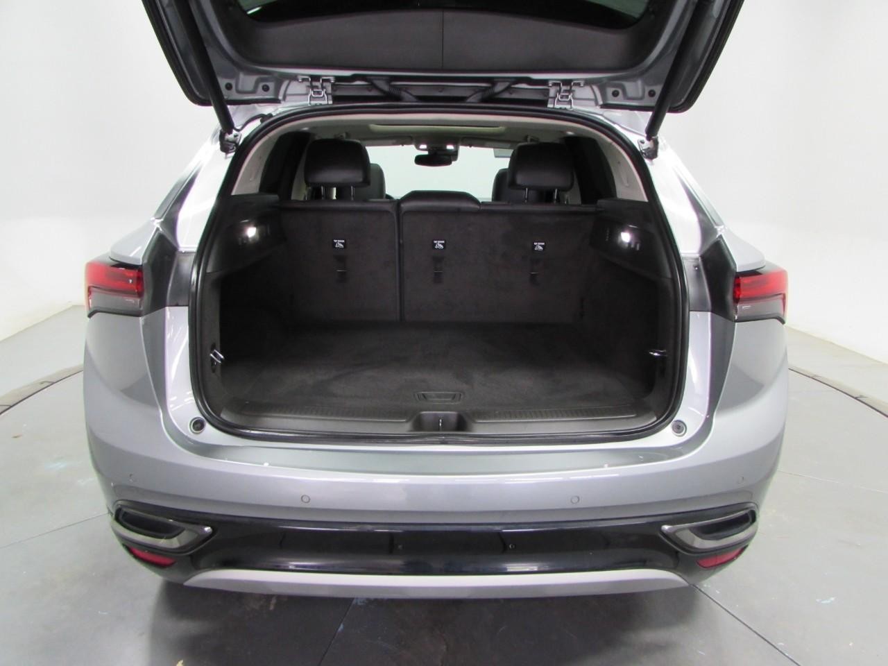 Buick Envision Vehicle Full-screen Gallery Image 11