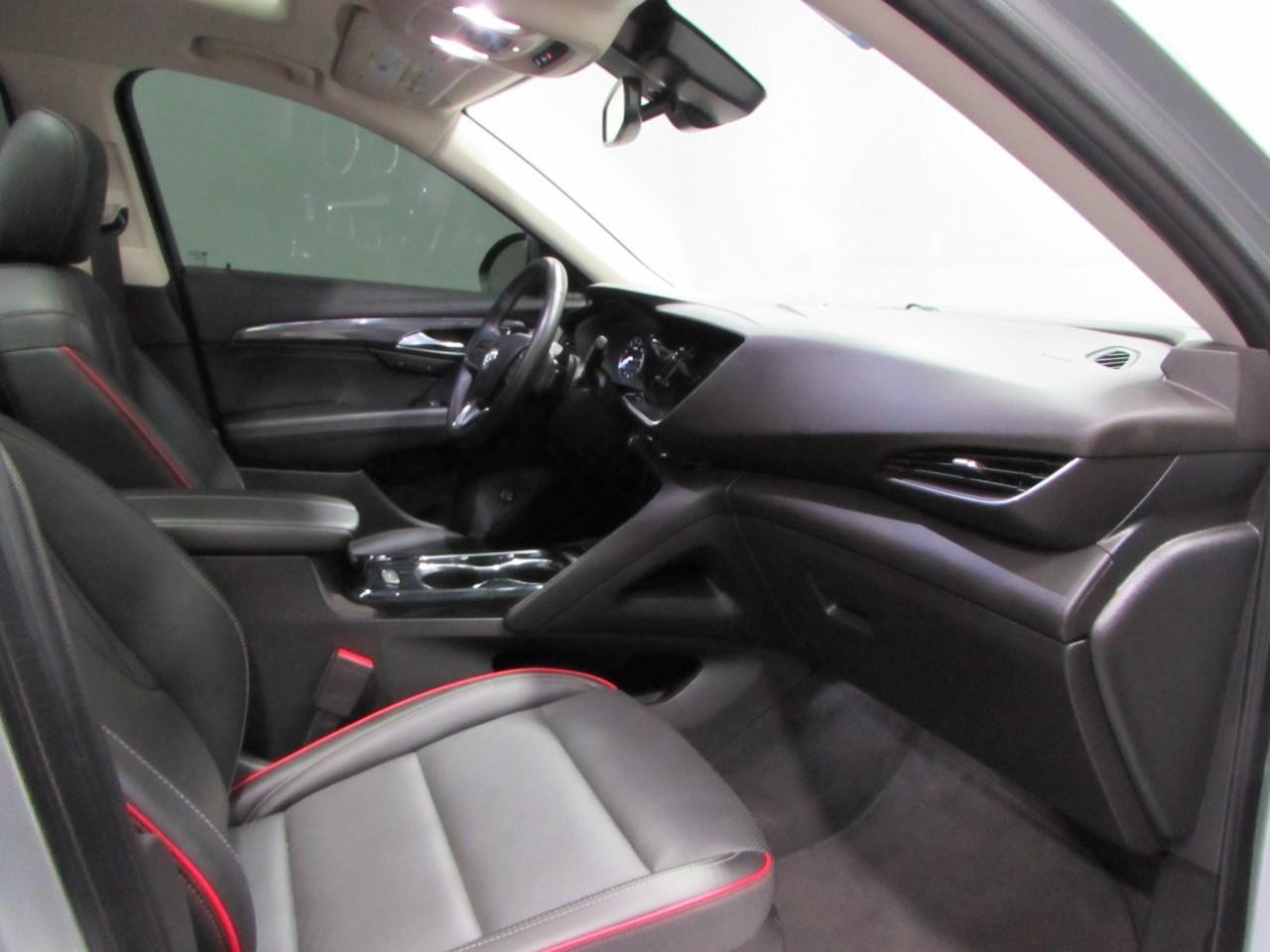 Buick Envision Vehicle Full-screen Gallery Image 17