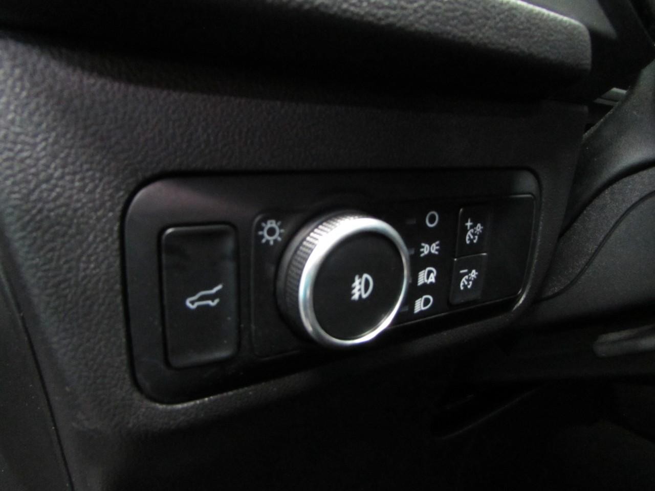 Ford Escape Vehicle Full-screen Gallery Image 22