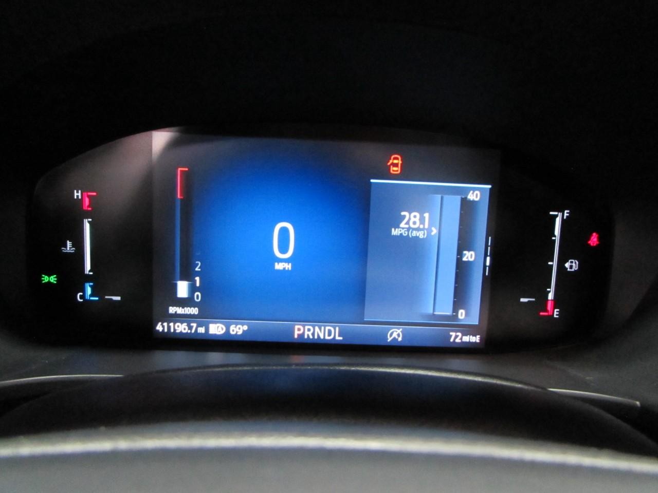Ford Escape Vehicle Full-screen Gallery Image 26