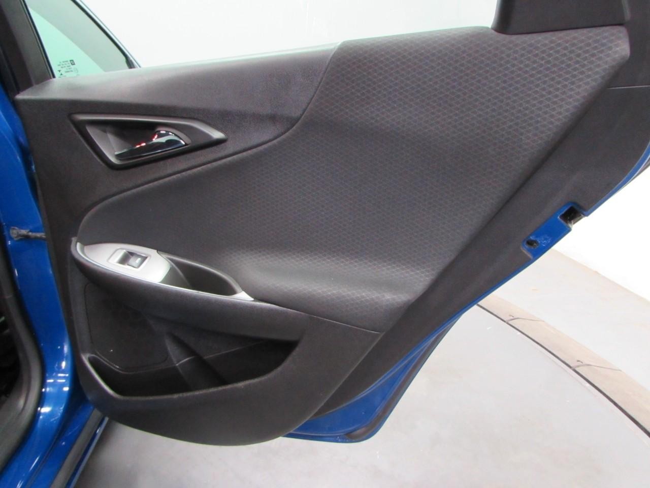 Chevrolet Malibu Vehicle Full-screen Gallery Image 18
