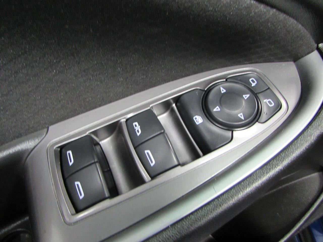 Chevrolet Malibu Vehicle Full-screen Gallery Image 20