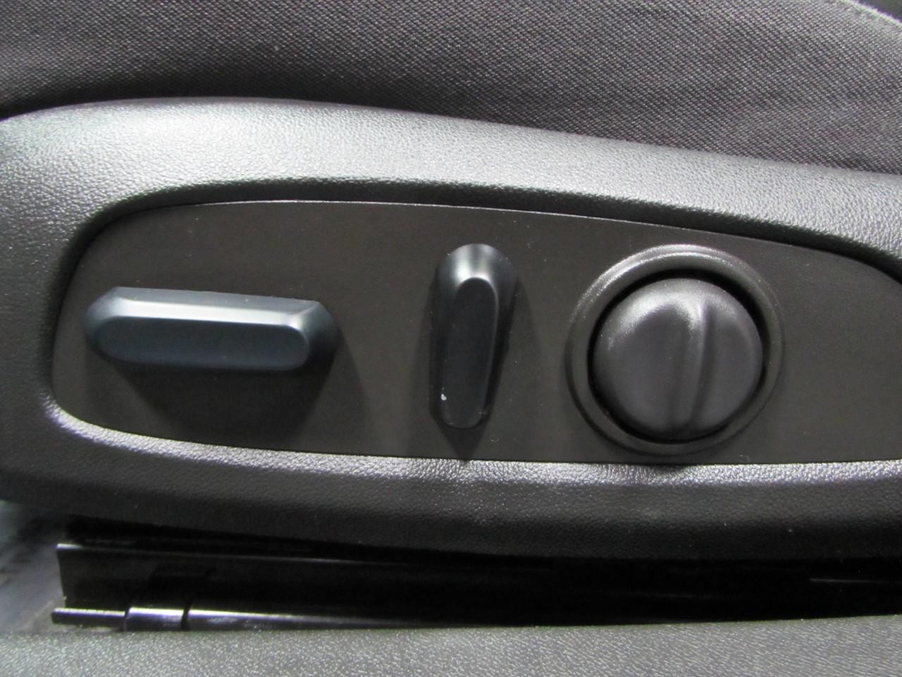 Chevrolet Malibu Vehicle Full-screen Gallery Image 21