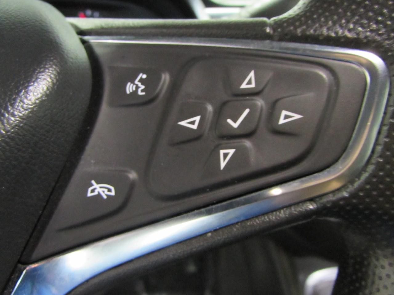 Chevrolet Malibu Vehicle Full-screen Gallery Image 25