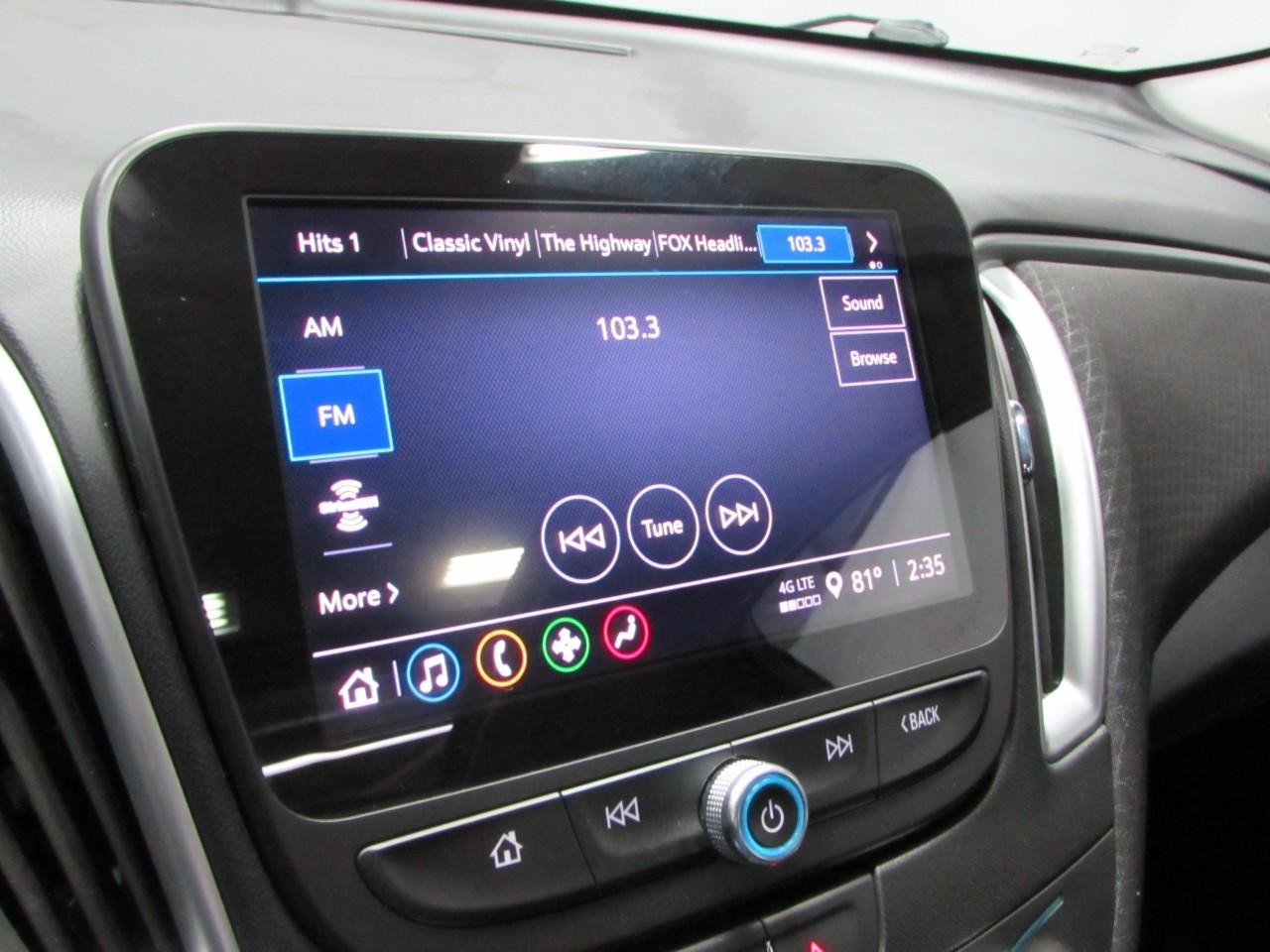 Chevrolet Malibu Vehicle Full-screen Gallery Image 28