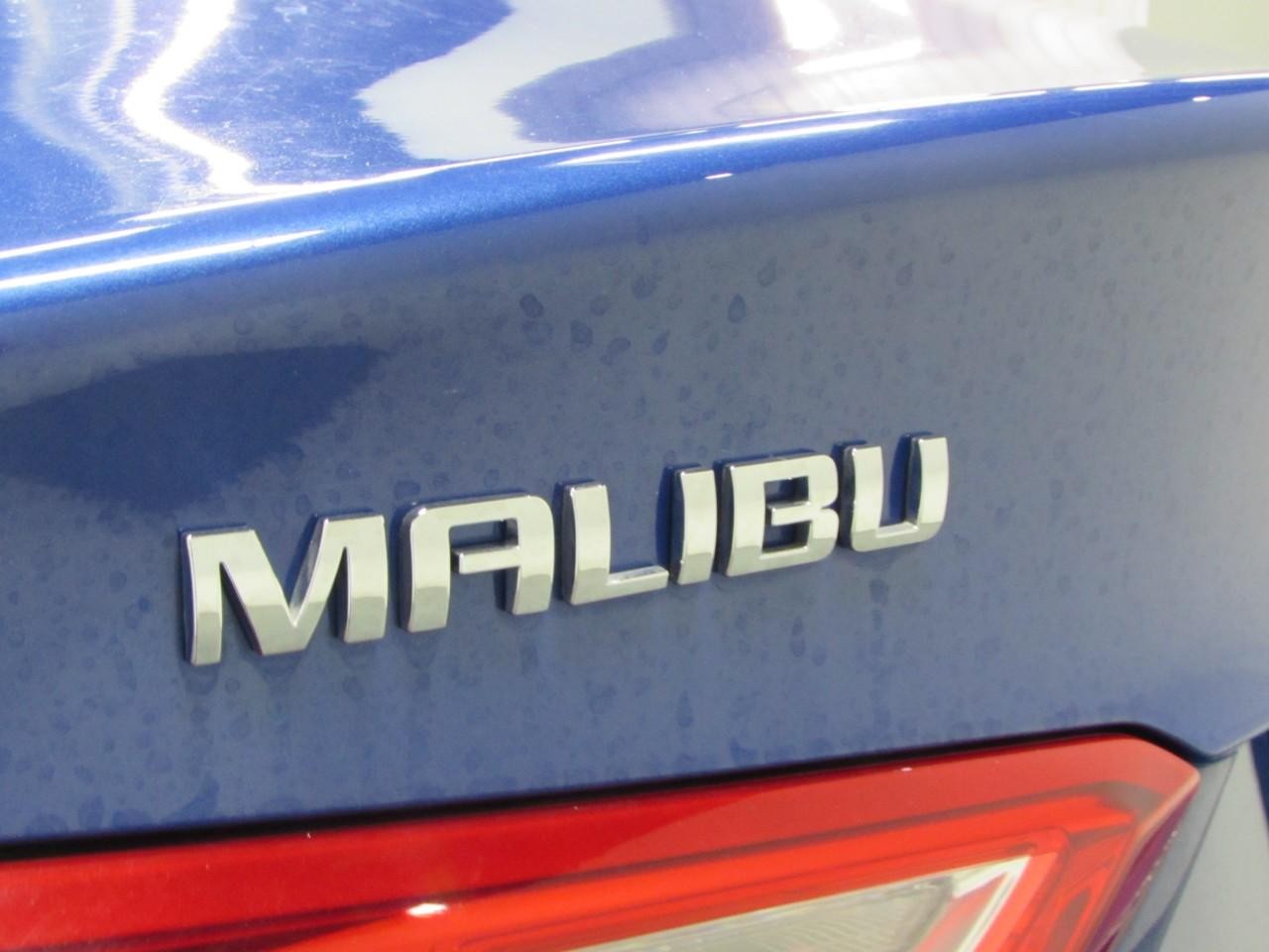 Chevrolet Malibu Vehicle Full-screen Gallery Image 34