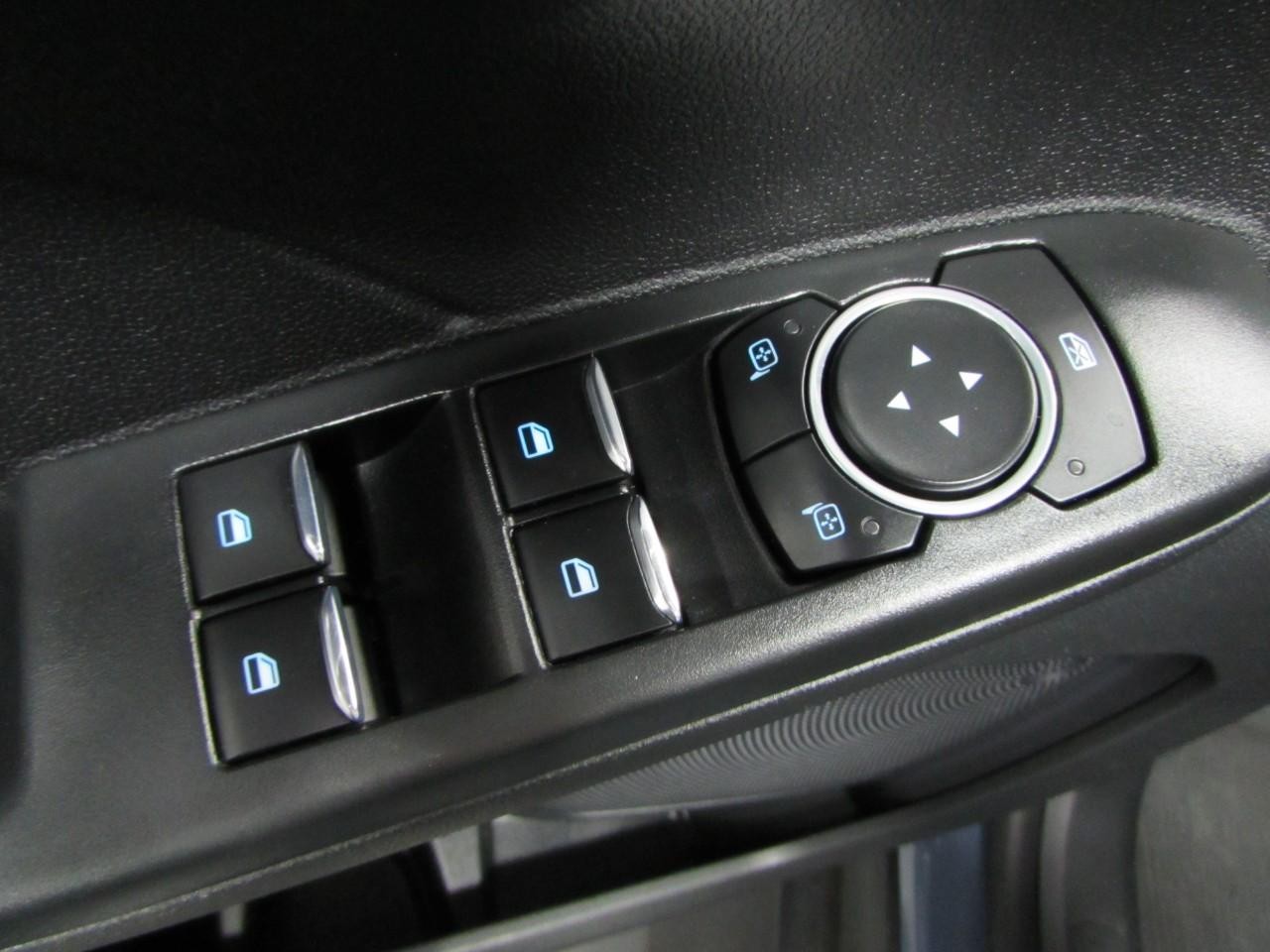 Ford Escape Vehicle Full-screen Gallery Image 20
