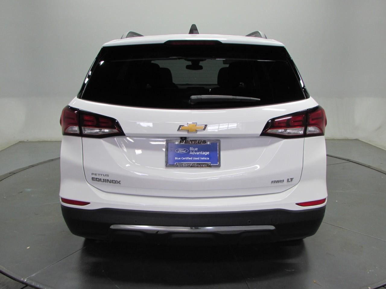 Chevrolet Equinox Vehicle Full-screen Gallery Image 06