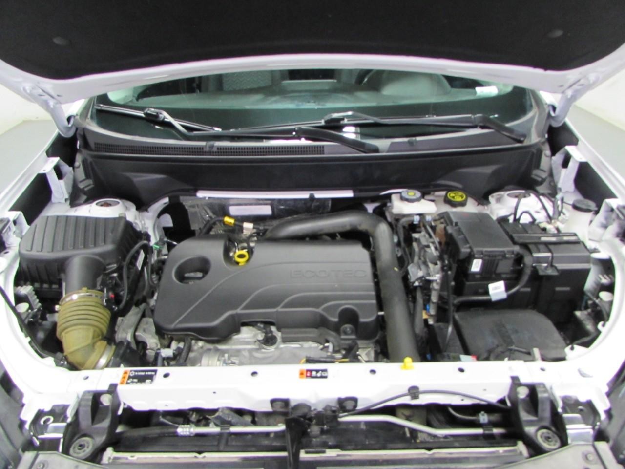 Chevrolet Equinox Vehicle Full-screen Gallery Image 10