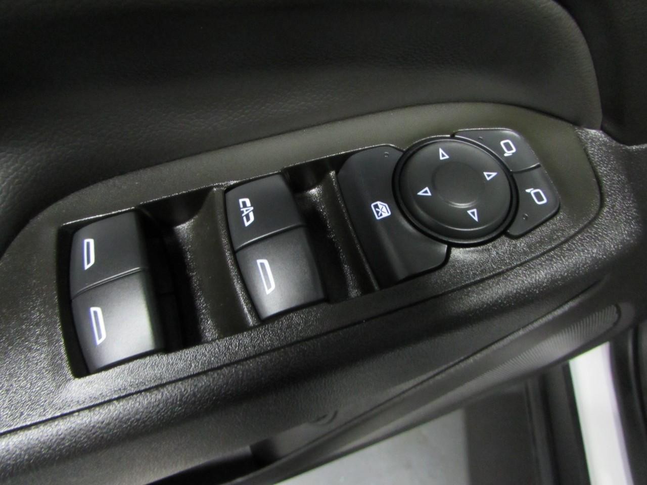 Chevrolet Equinox Vehicle Full-screen Gallery Image 20