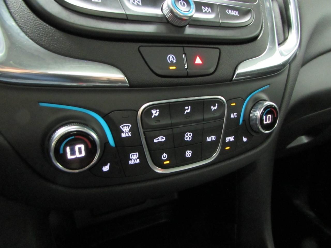 Chevrolet Equinox Vehicle Full-screen Gallery Image 29