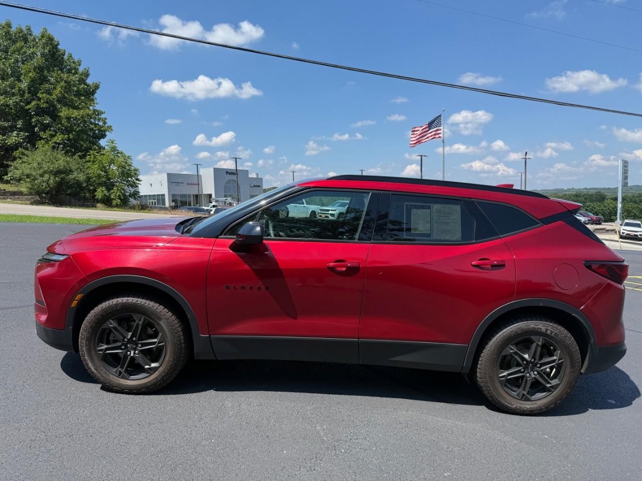 Chevrolet Blazer Vehicle Full-screen Gallery Image 02