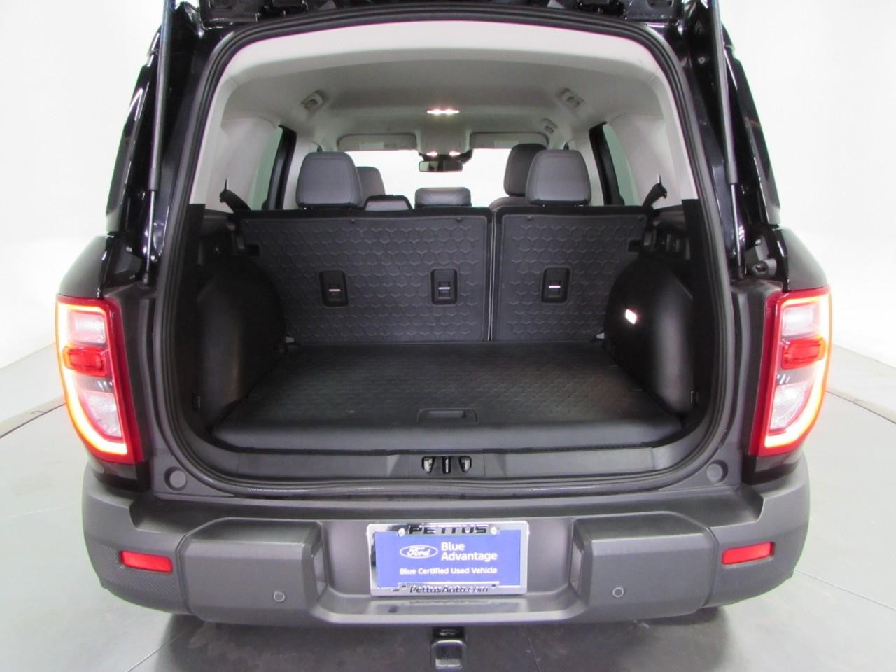 Ford Bronco Sport Vehicle Full-screen Gallery Image 11