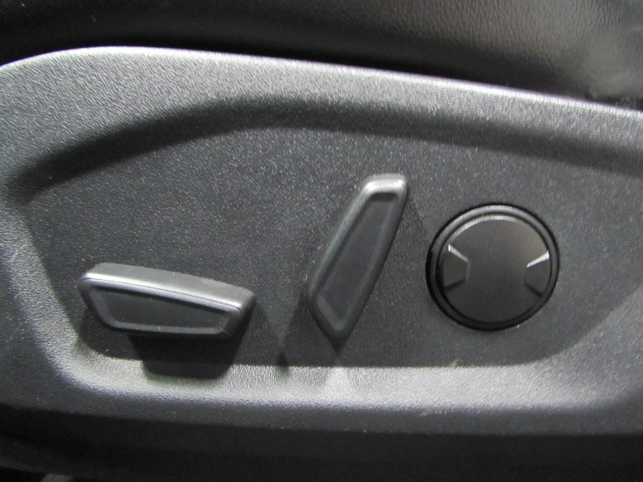 Ford Edge Vehicle Full-screen Gallery Image 21