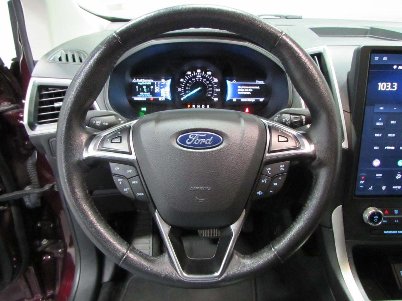 Ford Edge Vehicle Full-screen Gallery Image 23