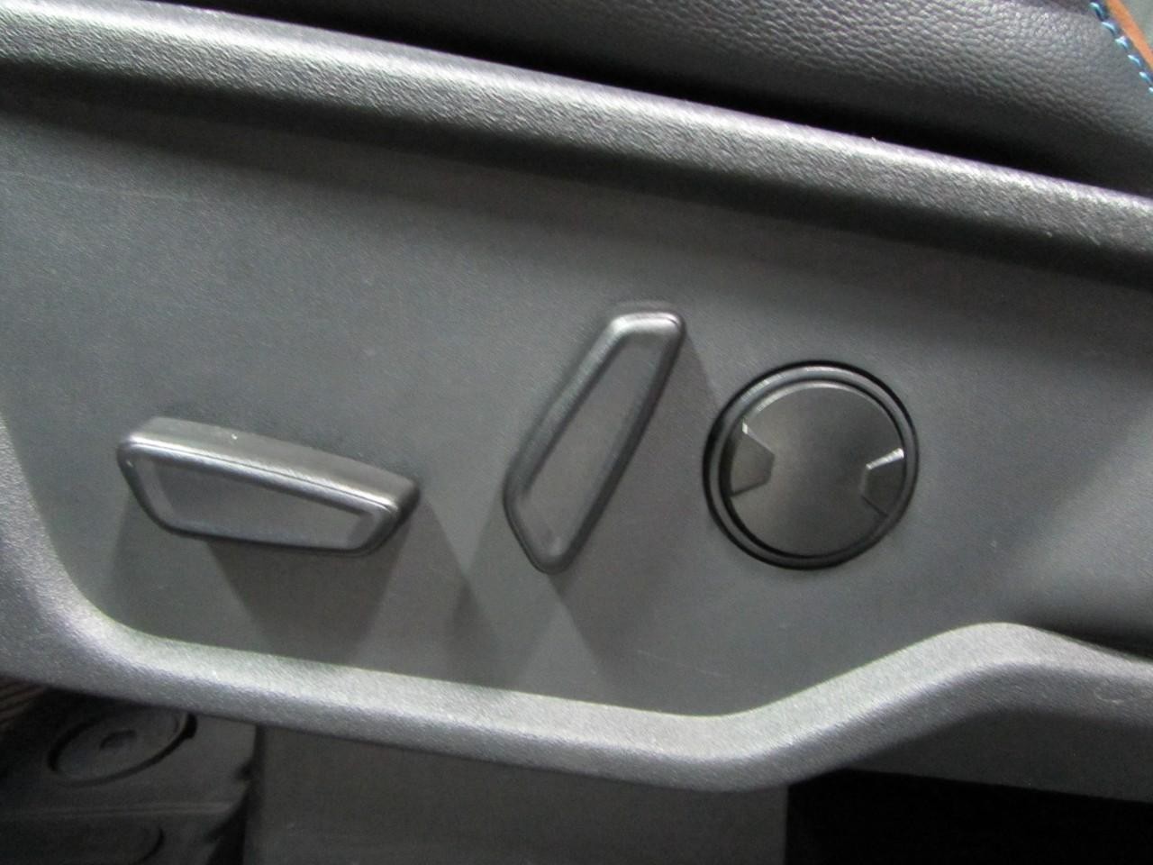 Ford Bronco Vehicle Full-screen Gallery Image 20
