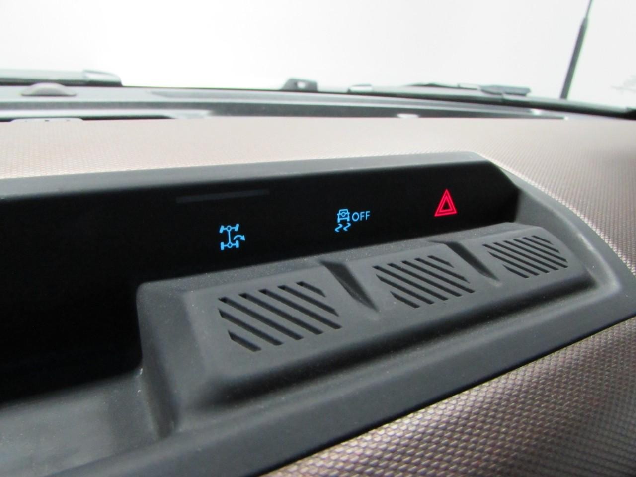 Ford Bronco Vehicle Full-screen Gallery Image 26